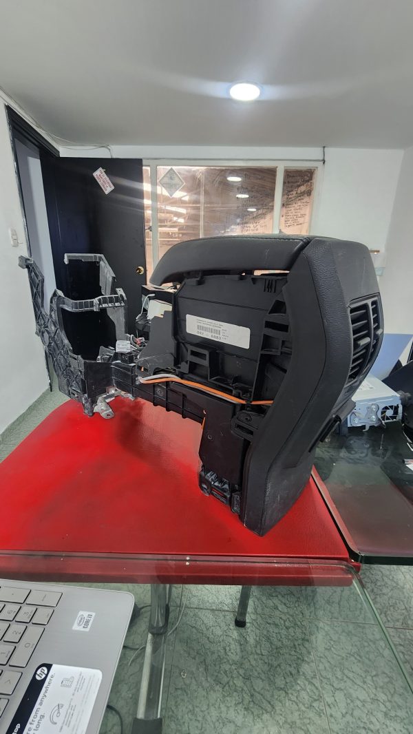 Consola central apoya brazos ford escape