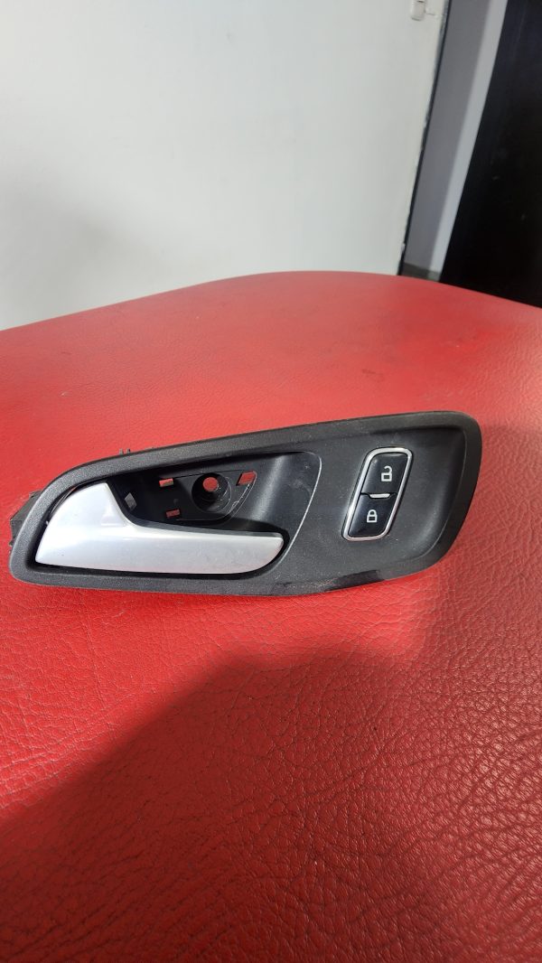 Manilla Interna Puerta Delantera Izq Ford Escape