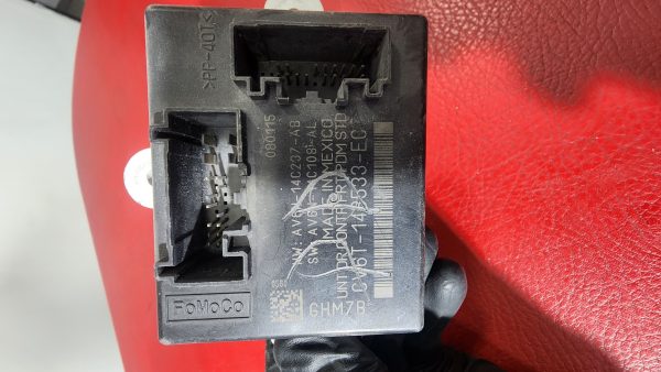 Modulo Puerta Delantera Derecha Ford Escape