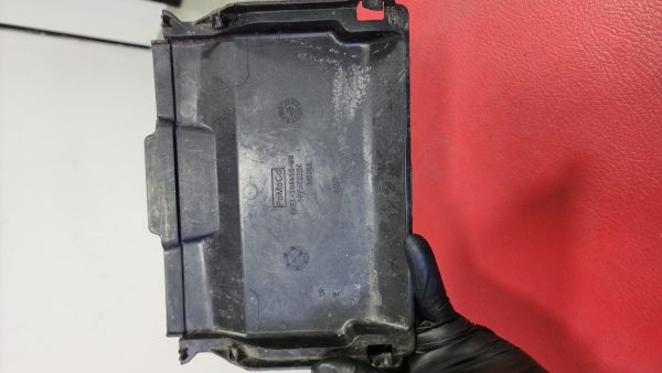 Tapa interna cubre bateria Ford Escape / focus