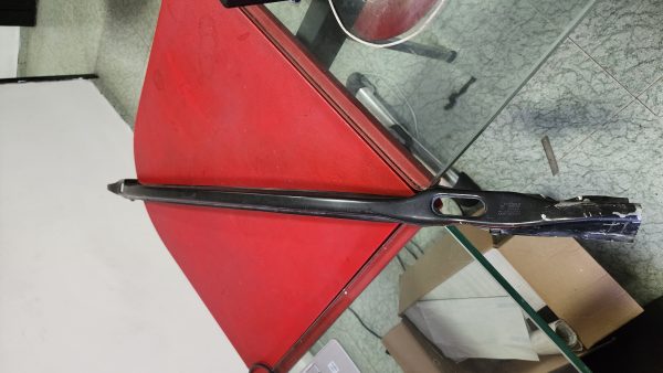 Soporte inferior bomper del BMW 520